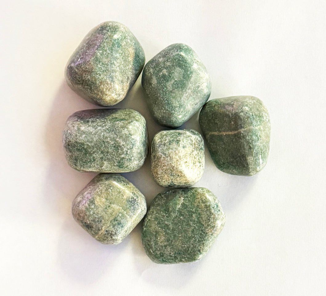 Aventurine in Quartz tumbled