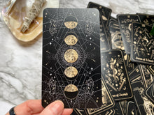Luna Somnia Tarot Deck