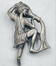 Vintage Sterling Silver Da Vinci Aquarius Brooch Pin