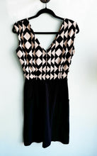 Field Day Black and white geometric dress Size M