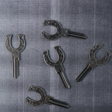 Horseshoe Key