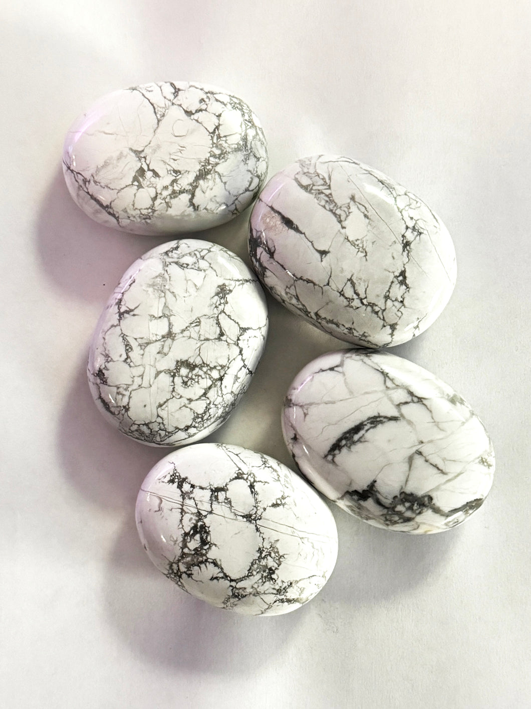 Howlite Palm Stone